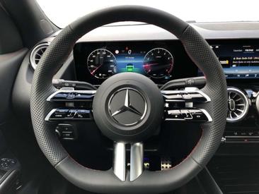 Mercedes GLA 200 Night Edition — photo 11