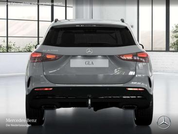 Mercedes GLA 200 Night Edition — photo 7
