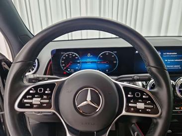 Mercedes EQB 350 — photo 17