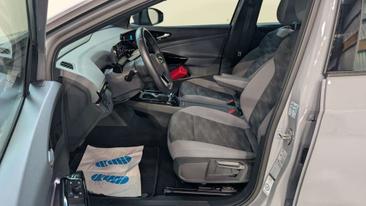 Volkswagen ID.4 — photo 11