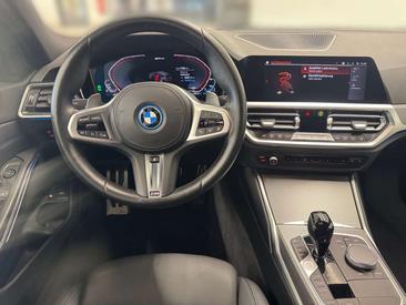BMW 320 320e XDrive — photo 6