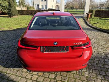 BMW 320 Sport E — photo 3