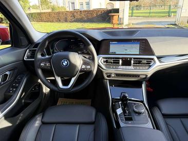 BMW 320 Sport E — photo 8
