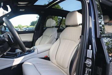 BMW X5 M Sport XDrive50e — photo 13