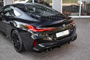 BMW M8 Competition — photo 23