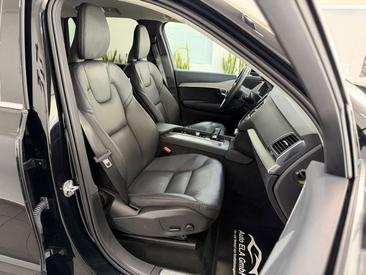 Volvo XC90 — photo 11