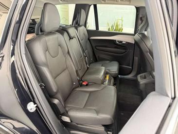 Volvo XC90 — photo 12