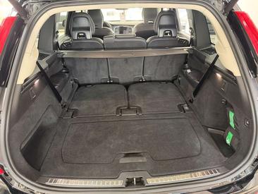 Volvo XC90 — photo 18