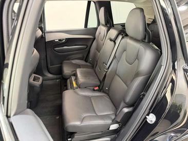 Volvo XC90 — photo 19