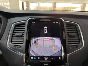 Volvo XC90 — photo 32