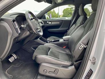 Volvo XC40 R-Design Twin Motor — photo 5