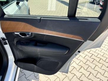 Volvo XC90 B5 INSCRIPTION — photo 16