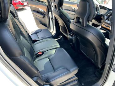 Volvo XC90 B5 INSCRIPTION — photo 17
