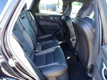 Volvo XC60 B5 Plus — photo 9