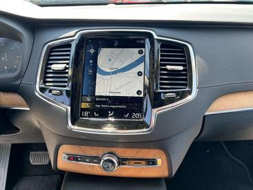 Volvo XC90 B5 INSCRIPTION — photo 25
