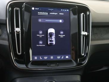 Volvo C40 Recharge PLUS — photo 25