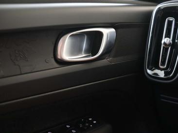 Volvo C40 Recharge PLUS — photo 30