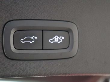 Volvo C40 Recharge PLUS — photo 33