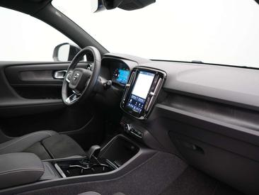 Volvo XC40 Recharge Ultimate — photo 3