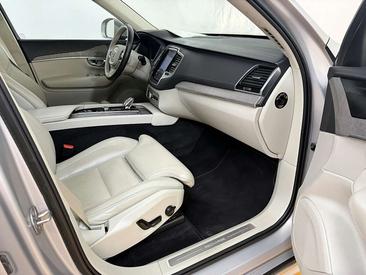 Volvo XC90 T8 Recharge Ultimate — photo 8