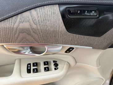 Volvo XC90 T8 Recharge Ultimate — photo 30