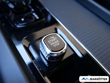 Volvo XC60 B5 Plus — photo 28