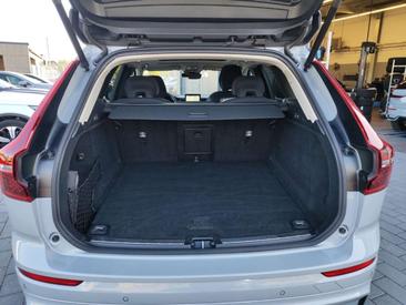 Volvo XC60 B5 Plus — photo 11