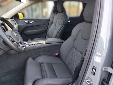 Volvo XC60 B5 Plus — photo 12