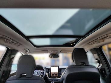 Volvo XC60 B5 Plus — photo 24