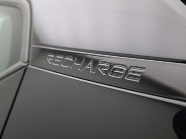 Volvo XC40 Recharge Core — photo 12