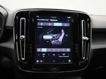 Volvo XC40 Recharge Core — photo 18