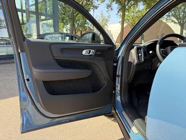 Volvo XC40 Recharge Ultimate — photo 14