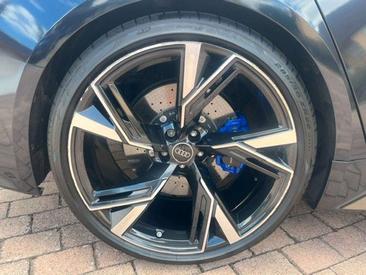 Audi RS6 Avant DYNAMIC PLUS 4.0 TFSI — photo 23