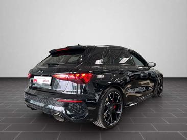 Audi RS3 2.5 TFSI — photo 2