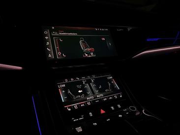 Audi RSQ8 4.0 TFSI — photo 22