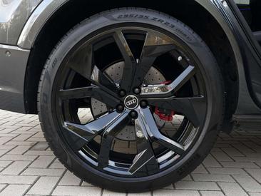 Audi RSQ8 4.0 TFSI — photo 41