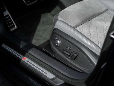 Audi S4 Avant 30 TDI — photo 14