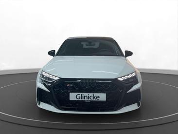 Audi RS3 Limousine — photo 2