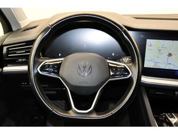 Volkswagen Touareg TDI 4Motion Elegance — photo 4