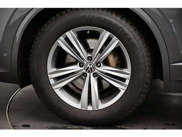 Volkswagen Touareg TDI 4Motion Elegance — photo 13