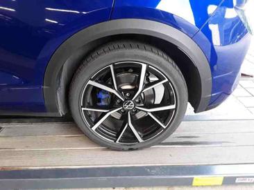 Volkswagen T-Roc R — photo 6