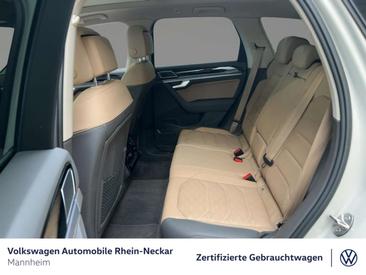 Volkswagen Touareg TDI 4Motion R-Line — photo 10