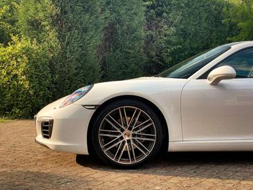 Porsche 991 Carrera — photo 6