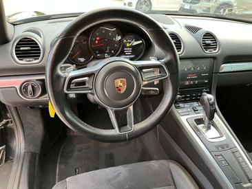 Porsche 718 Cayman Base — photo 4