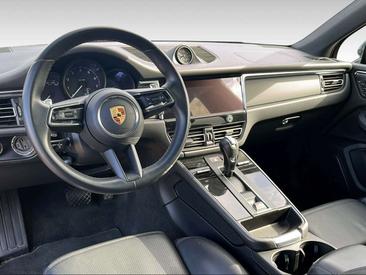Porsche Macan Electrique Base — photo 8