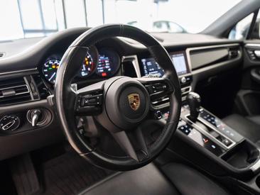 Porsche Macan Electrique Base — photo 9