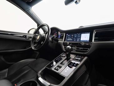 Porsche Macan Electrique Base — photo 13