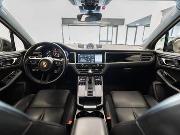 Porsche Macan Electrique Base — photo 14
