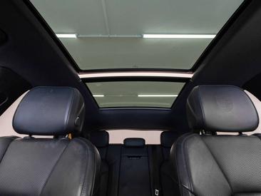 Porsche Macan Electrique Base — photo 15