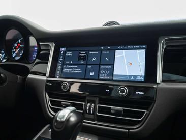 Porsche Macan Electrique Base — photo 16